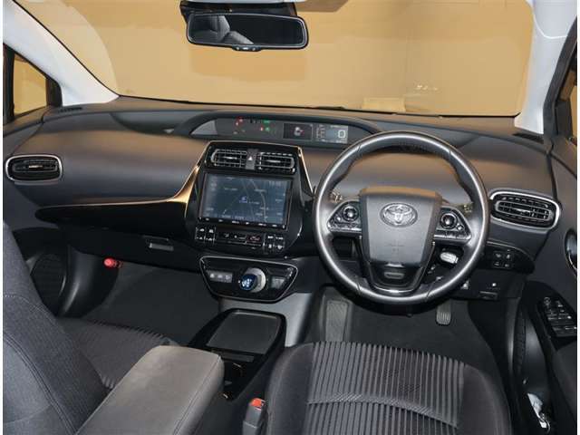 見通しのよいすっきりとした視界で、誰でも運転しやすいです。運転のしやすさは疲れにくさにも繋がりますよ♪