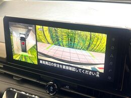 【アラウンドビューモニター】専用のカメラにより、上から見下ろしたような視点で360度クルマの周囲を確認することができます☆死角部分も確認しやすく、狭い場所での切り返しや駐車もスムーズに行えます。