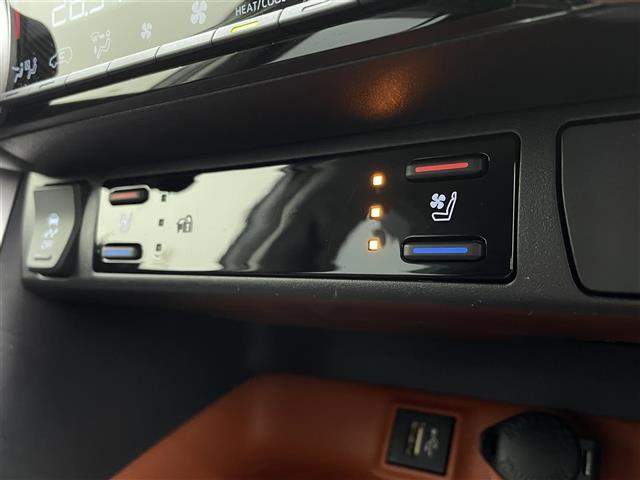 【運転席操作部】快適なドライブを楽しむための機能が装備されています！運転席から触れるので、使いやすいです！除菌プランいれていただくと、さらに清潔で安心していただけます！