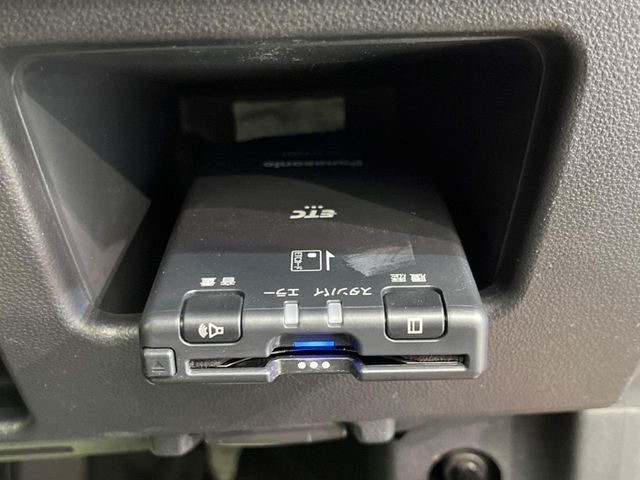【ETC】高速道路の料金所をストレスなく通過！話題のスポットやサービスエリアに多い「スマートIC」利用時は必須のアイテムです。当店でセットアップを実施、ご納車当日からすぐにご利用いただけます！