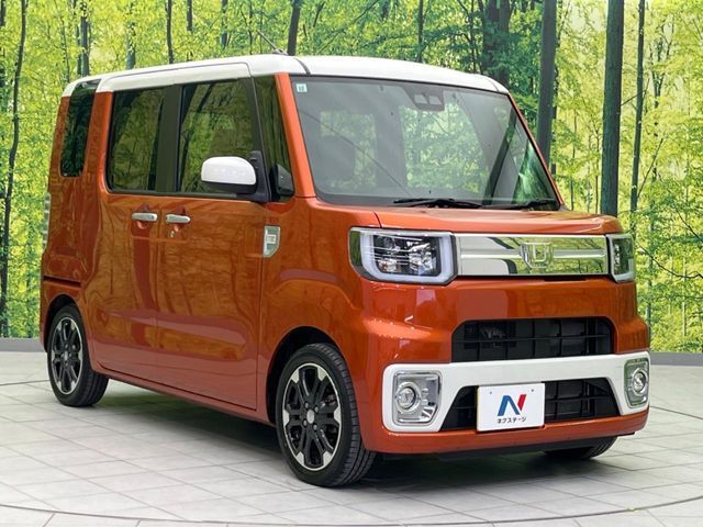 大好評のボディコーティング「弾スプラッシュコート」もご納車までに施工可能。通常のガラスコートと異なる、耐久年数6年の無機質ガラスコーティングが、ボディをキレイな状態に保ってくれます。