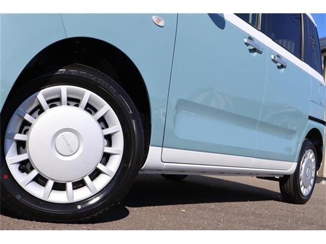 純正ホイールキャップつきで、見た目もスッキリ！