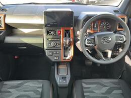 展示場には厳選した4WD車をご用意心行くまで比較していただけます。落ち着きのある空間で、ゆったりとお過ごしいただけます。キッズスペースもございますので、小さなお子様連れのお客様も安心してご来場下さい。