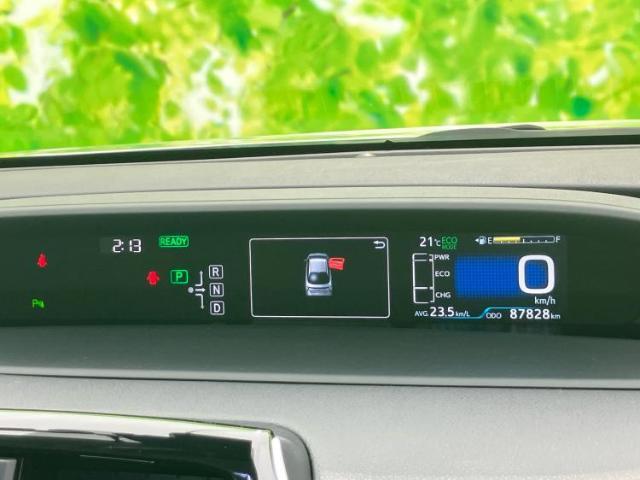 WECARSの展示場では実際に見て、触ってお車をお選びいただけます！知識の豊富な営業スタッフが様々なカーライフをご提案いたします！