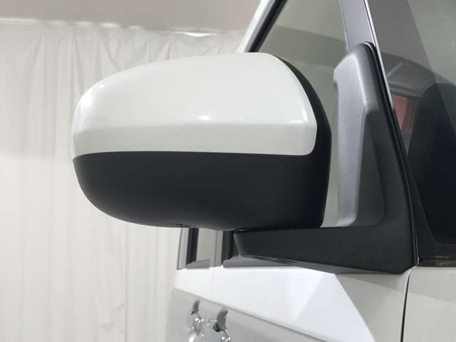 積載車も所有していますので、万が一の時でも当店スタッフにてお車の無料引き取りも行っております。