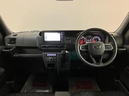 インパネ全体！！視界も良好で運転し易い♪小回りが利くから、運転が苦手でも狭い路地や駐車場でも運転しやすいですよ◎