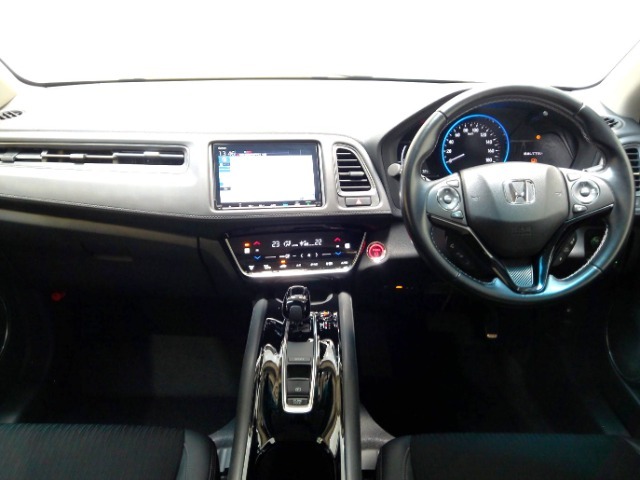 Honda車が初めての方にも扱いやすく分かりやすいインパネ周りと各種スイッチ類です。
