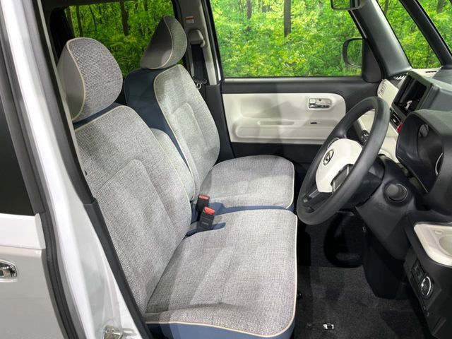 運転席シート廻りは使用感も少なく、良好な状態となっています。丁寧に使われていたことがよくわかりますね。