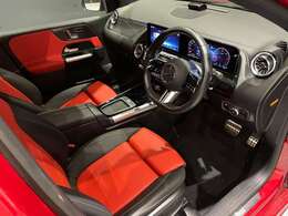 【PRE-SAFE】急ブレーキや危険なステアリング操作等を感知したときに、乗員の安全性を向上させる動作をします。