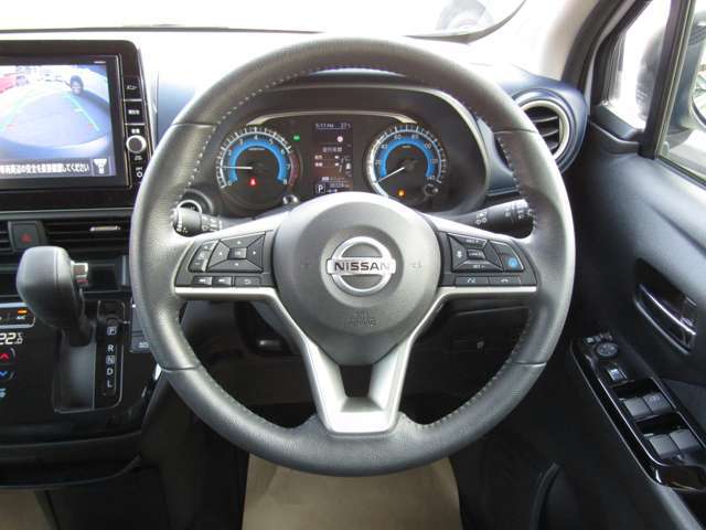 もちろんご購入後のメンテナンスもお任せください！明るく車に詳しい専門スタッフがお客様のカーライフの安心と安全をサポートさせていただきます！
