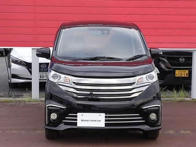 明るいキセノンヘッドランプ＆フォグランプを搭載。また、運転席からの視界が良く、 後席からの視界も広い！すべての座席で開放感あふれる快適な時間が過ごせますね。　外装に使用に伴う多少のキズはございます。