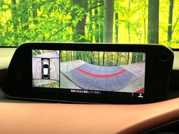 【360°ビューモニター】専用のカメラにより、上から見下ろしたような視点で360度クルマの周囲を確認することができます☆死角部分も確認しやすく、狭い場所での切り返しや駐車もスムーズに行えます。