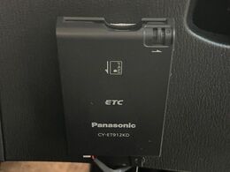 【ETC】高速道路の料金所をストレスなく通過！話題のスポットやサービスエリアに多い「スマートIC」利用時は必須のアイテムです。当店でセットアップを実施、ご納車当日からすぐにご利用いただけます！