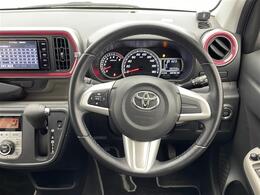 ◆【ステアリング】軽い力で扱いやすいハンドルです。目立つ傷やスレなどなく綺麗な状態です！除菌プランいれていただくとさらに快適に！清潔なお車はお子様にも安心ですね！