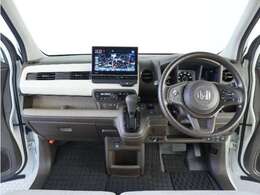 室内は、シートクリーニングや各部の徹底した清掃を実施し、消臭・除菌処理を行っています。しかも、全ての差上で天然成分の薬剤にこだわり安心・安全へも配慮しています。