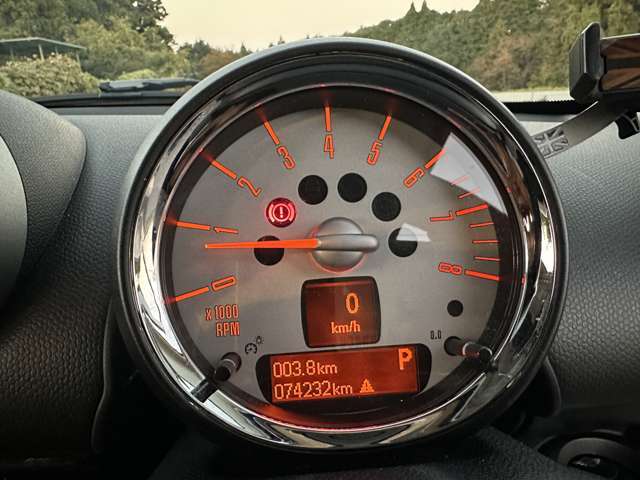 すぐにご来店頂けない場合や遠方にお住まいの方、車両状態の詳細が知りたい方はお気軽にご連絡下さい♪