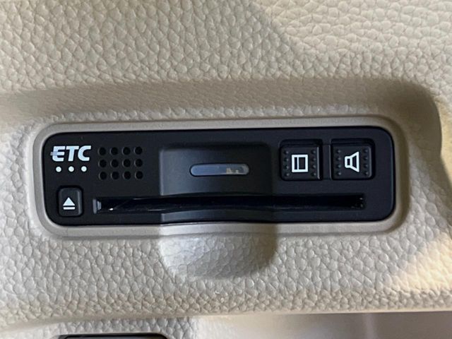 【ETC】高速道路の料金所をストレスなく通過！話題のスポットやサービスエリアに多い「スマートIC」利用時は必須のアイテムです。当店でセットアップを実施、ご納車当日からすぐにご利用いただけます！