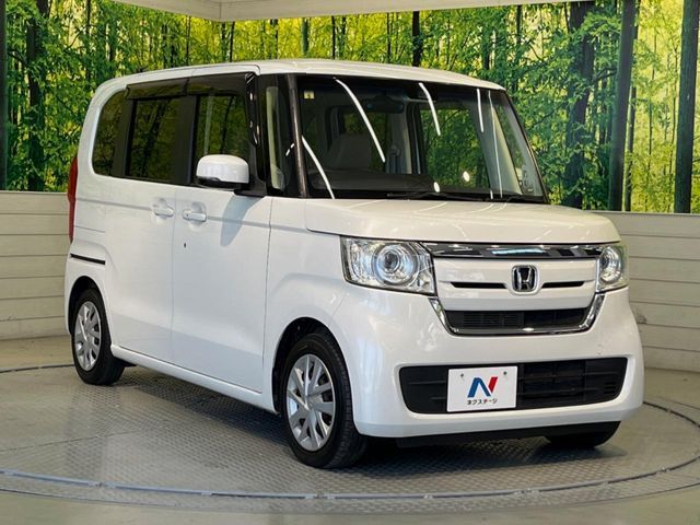 大好評のボディコーティング「弾スプラッシュコート」もご納車までに施工可能。通常のガラスコートと異なる、耐久年数6年の無機質ガラスコーティングが、ボディをキレイな状態に保ってくれます。