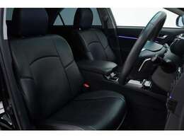 年式を感じさせない無い内装で御座います！マークxならではなシンプルな内装に仕上がっております！！