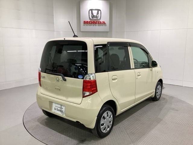 Honda認定中古車 U-Selectは3つの安心をお約束します。　1　Hondaのプロが整備した安心。 2　第三者機関がチェックした安心。　3　購入後もHondaが保証する安心。