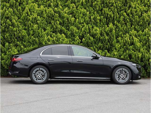 MB認定中古車2年保証：全国のMBディラーのサービス工場で保証整備、メンテナンスできます。