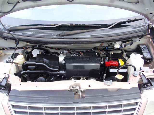 エンジンルームも専門業者によるクリーニング済でピカピカです♪是非現車で確認してください！