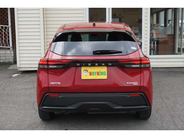 ☆納車前には提携ディーラー店にて整備点検を依頼し、エンジンオイル、オイルエレメント、エアコンフィルターを交換し、「安心」、「満足」をお車といっしょにお届けします！（一部車種は自社工場点検となります）