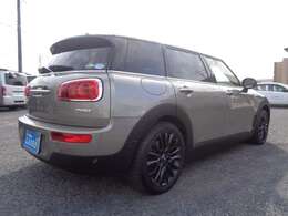 当店は販売だけでなく、買取にも力を入れています。古くなった軽トラ、小型、中型、トラック等、高価買取致します。是非お売り下さい。県外でも大歓迎です。お気軽にお電話下さい。