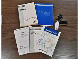 取説＆整備記録簿＆スマートキー＆スペアスマートキーすべて揃っています！点検記録はれいわ1年、2年、3年、5年、6年にスバルディーラーにて整備、リコール対応などを実施した記録が残っています！