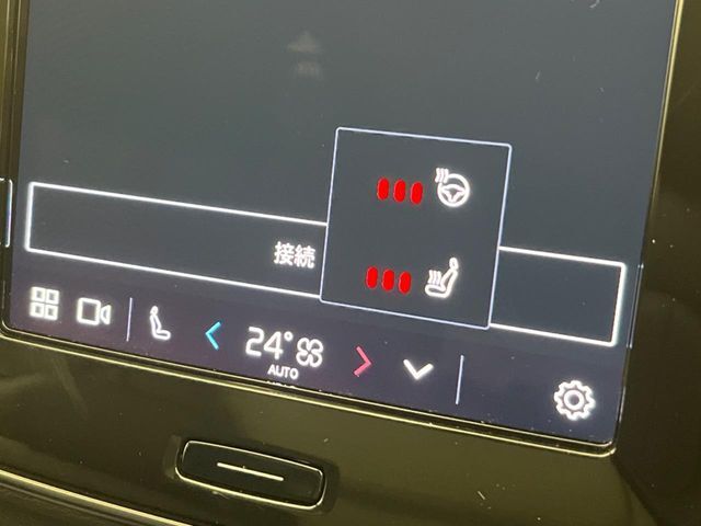 【シートヒーター】寒い日に重宝するシートヒーター！エアコンより早く温まってくれるので寒がりの人も安心ですね。エアコンの温風は乾燥するから苦手、という方にもをおすすめです。