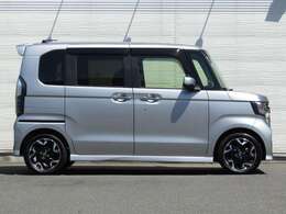 お車に詳しくない方でもご安心ください。ご満足のいくお車探しをお手伝いできるよう経験豊富なスタッフがご対応致します。LINEでのお問合せもOKです。