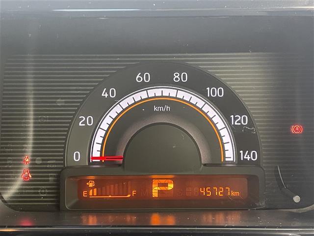 【スピードメーター】メーターがシンプルで見やすく運転しやすいですね！