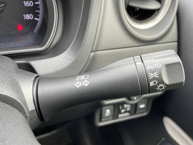 【運転席操作部】快適なドライブを楽しむための機能が装備されています！運転席から触れるので、使いやすいです！除菌プランいれていただくと、さらに清潔で安心していただけます！