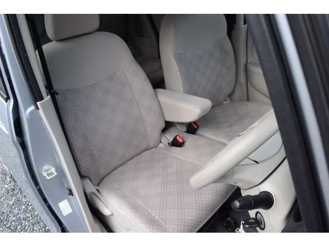 当店では仕入れにこだわっております！目で見て確認し、お客様に安心してお乗り頂ける車かどうかを厳しく判断しております！当店が大事にしているのは安心と安全です！！