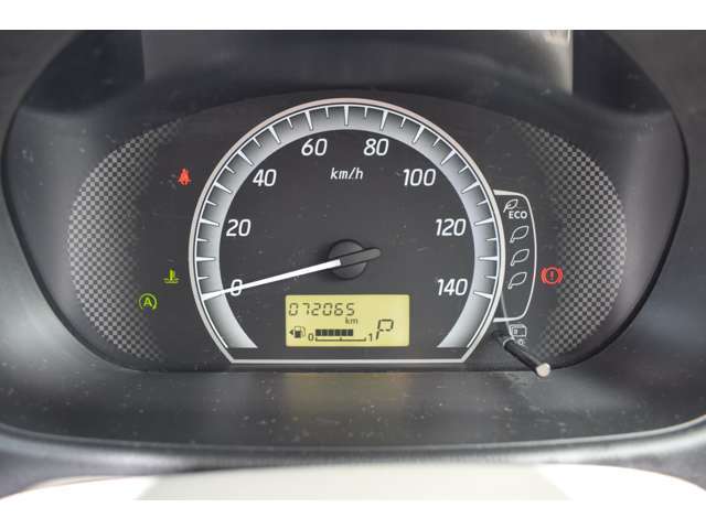 当店の車は仕入れ後信頼できる提携工場・整備士に整備を依頼しております！細かいところまで点検し、お客様に安心してお乗り頂けるよう心がけております！！