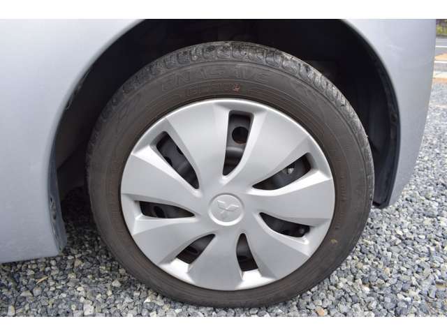 当店のお車は全て［支払い総額］が表示されています。普通車は自動車税も含まれております。当然、リサイクル券もです。お客様から特別なご要望がなければ別途費用が掛ることはありません。本当の支払い総額表示です