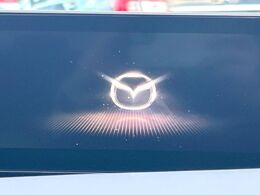 【メーカー純正ナビ】インテリアに溶け込むスタイリッシュな「専用設計」メーカーナビを装備♪視認性や操作性など基本性能にも優れ、より上質なカーライフをお楽しみいただけます。