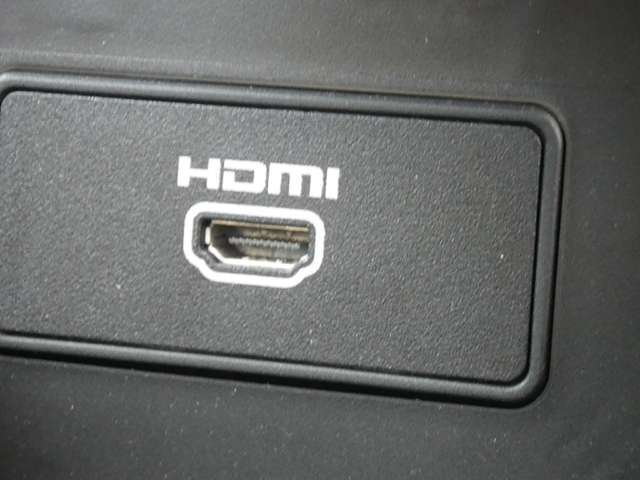 USB・HDMI端子も付いて接続可能