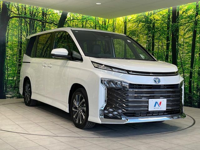 大好評のボディコーティング「弾スプラッシュコート」もご納車までに施工可能。通常のガラスコートと異なる、耐久年数6年の無機質ガラスコーティングが、ボディをキレイな状態に保ってくれます。