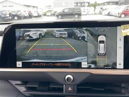【バックカメラ】駐車時に後方がリアルタイム映像で確認できます。大型商業施設や立体駐車場での駐車時や、夜間のバック時に大活躍！運転スキルに関わらず、今や必須となった装備のひとつです！