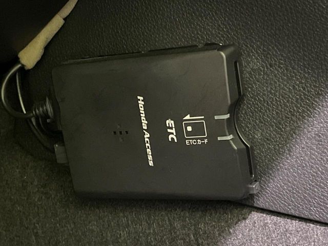 【ETC】高速道路の料金所をストレスなく通過！話題のスポットやサービスエリアに多い「スマートIC」利用時は必須のアイテムです。当店でセットアップを実施、ご納車当日からすぐにご利用いただけます！