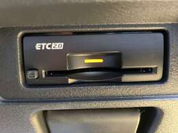 人気のオプション、ビルトインETC付き！料金所もノンストップ通過で渋滞知らず！後から付けると2万円前後はするオプションですので、最初から付いているのは嬉しいですね！