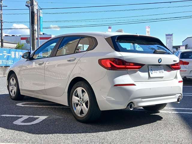 厳選されたBMW中古車が60台ほど展示されております。営業時間は10：00から18：00で年中無休（GW・お盆・年末年始を除く）で営業しております。