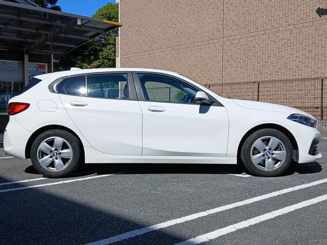 車両販売以外にも整備や車検、鈑金、ドラレコやAftermarketナビ取り付け、ガラスコーティング施工なども専門店ならではの安心価格にて対応可能です。