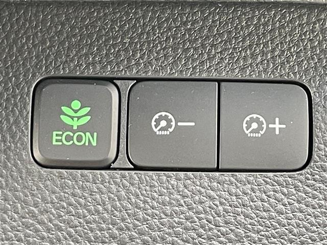 【運転席操作部】快適なドライブを楽しむための機能が装備されています！運転席から触れるので、使いやすいです！除菌プランいれていただくと、さらに清潔で安心していただけます！