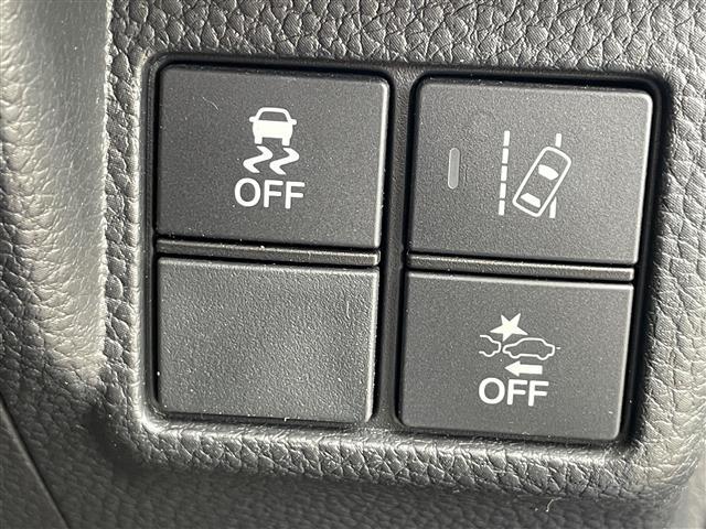 【運転席操作部】快適なドライブを楽しむための機能が装備されています！運転席から触れるので、使いやすいです！除菌プランいれていただくと、さらに清潔で安心していただけます！