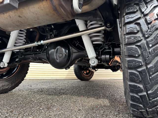 気になる下回りの錆や腐食等ダメージ無く非常に綺麗な状態です、千葉県ワンオーナー車両となります