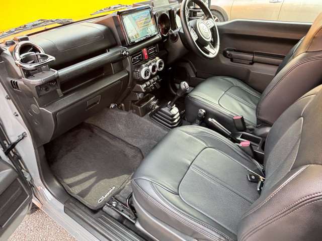 助手席も同様に綺麗な状態に仕上がっております