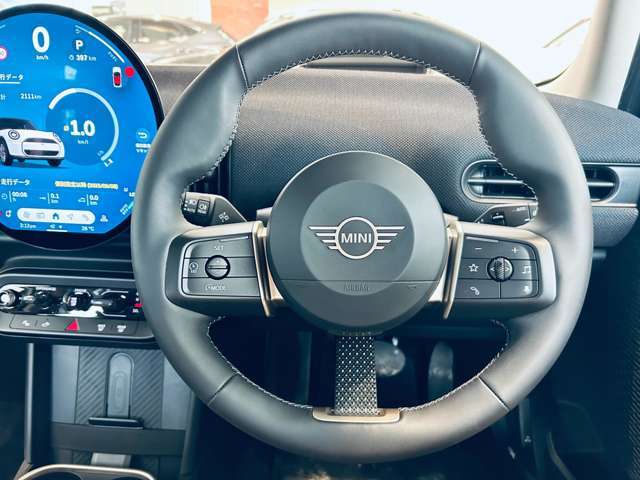 安心してカーライフを始めていただく事ができるよう、納車前にディーラー整備工場もしくは熟練メカニックが在籍する整備工場にて点検を行ない、必要な整備を実施致します。