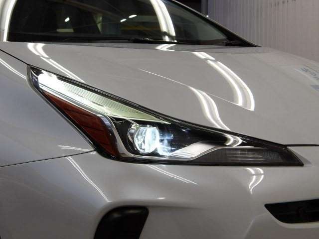 少ない消費電力でクリアな視界を確保するLEDヘッドライトです！